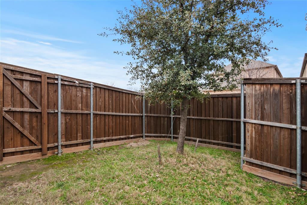 Valencia On The Lake - Residential