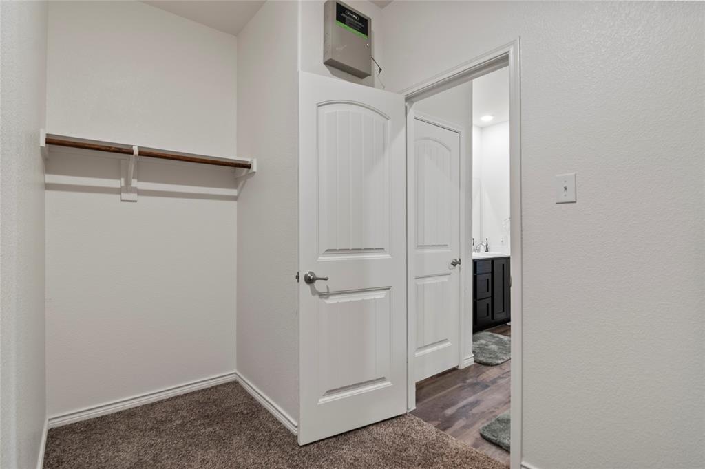 Valencia On The Lake - Residential