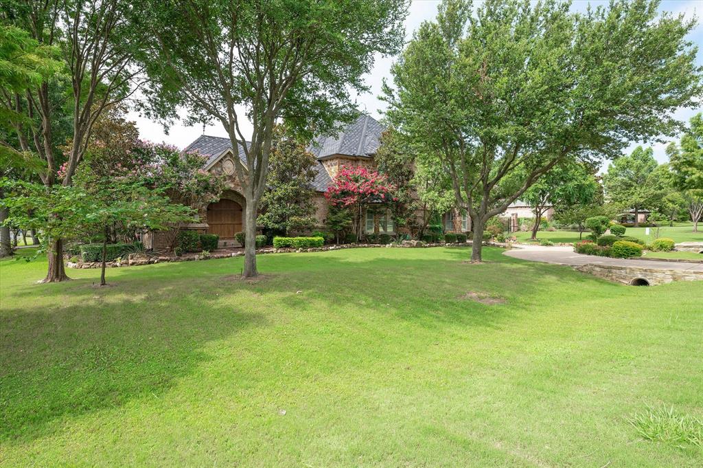1824 Broken Bend Drive