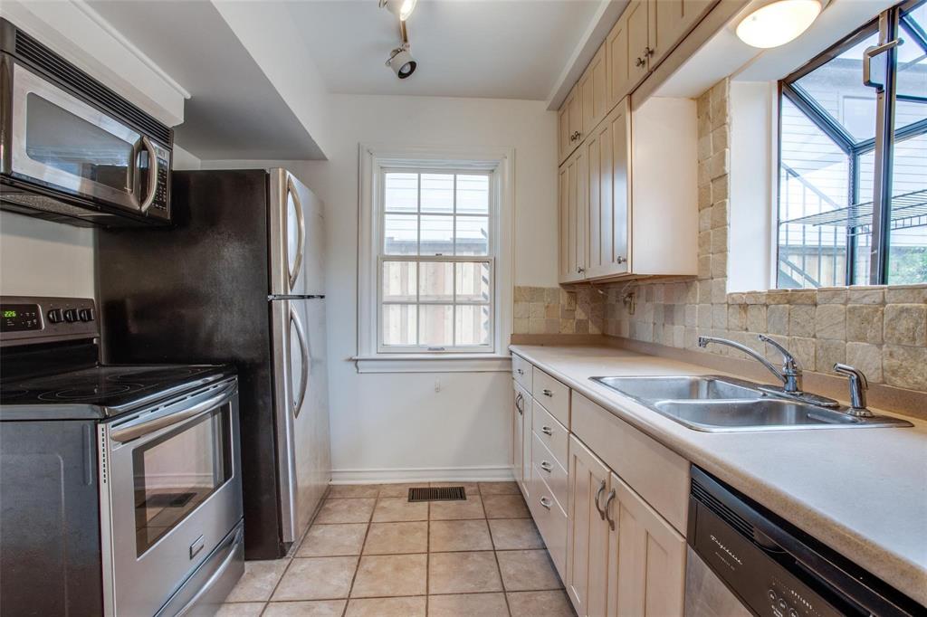 Preston Place 04 - Residential Lease