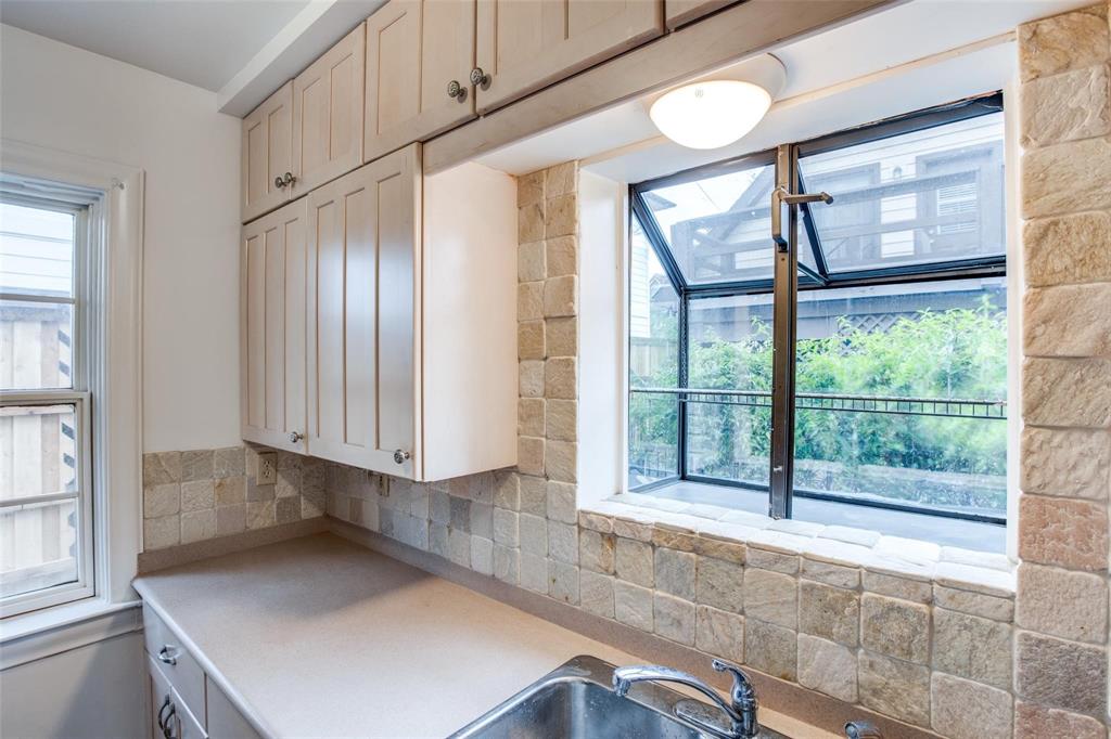 Preston Place 04 - Residential Lease