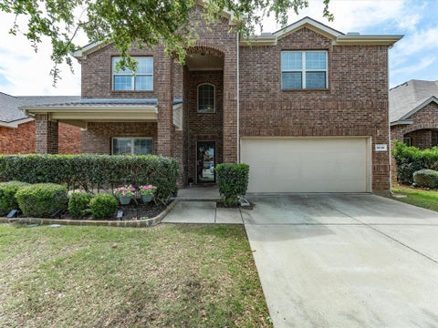 Photo of 8716 Sierra Trail, Cross Roads, TX 76227 (MLS # 21244382)