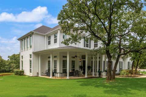 Photo of 1619 Bloomfield Road, Valley View, TX 76272 (MLS # 21314038)