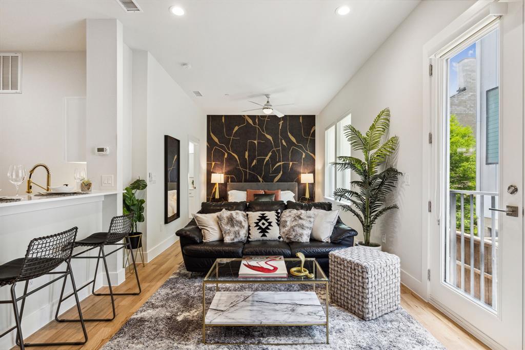 DANNELLYS SUMMIT HILL - Residential Income