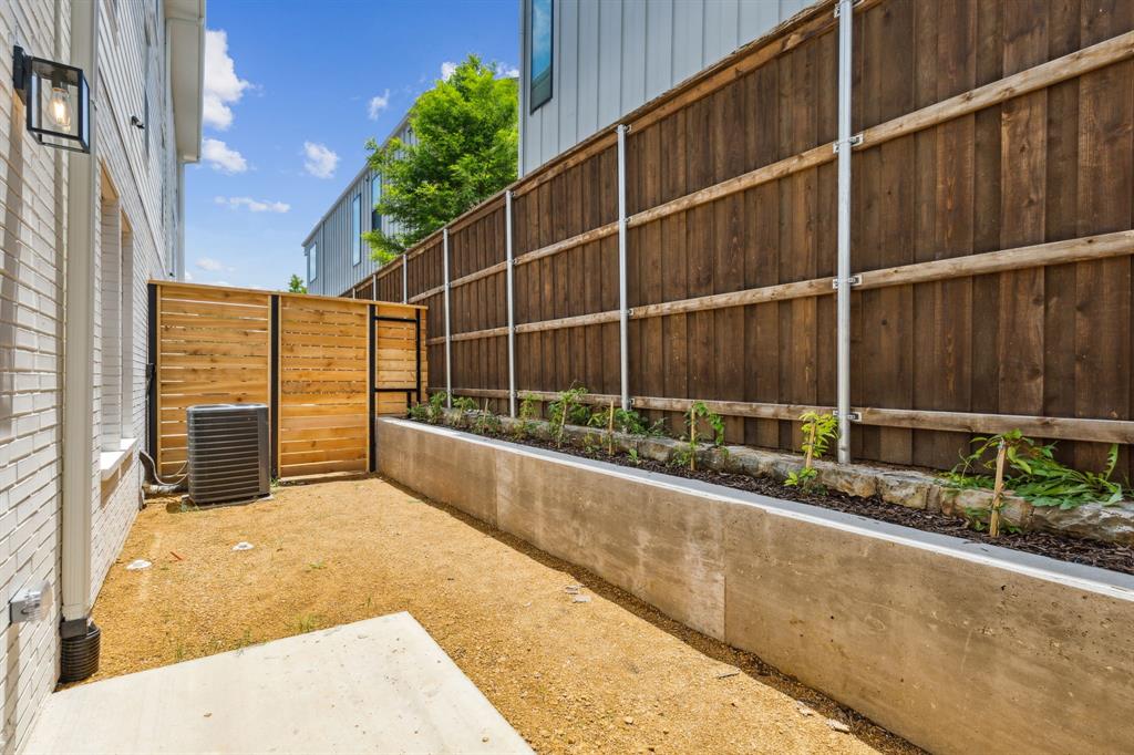 DANNELLYS SUMMIT HILL - Residential Income