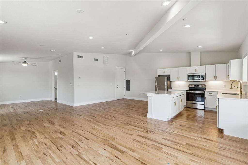 DANNELLYS SUMMIT HILL - Residential Income