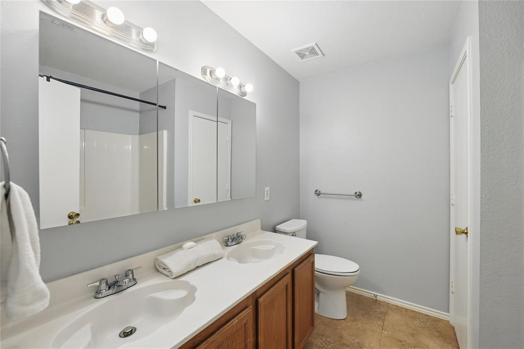 Fort Worth, Texas 76247, United States, 5 Bedrooms Bedrooms, ,3 BathroomsBathrooms,Residential,Active,131019