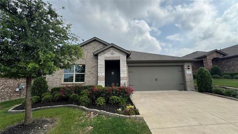 757 HIGH SUMMIT Trail Fort Worth TX 76131
