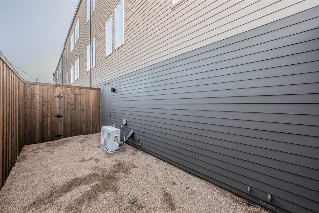 East Columbia Place - Residential