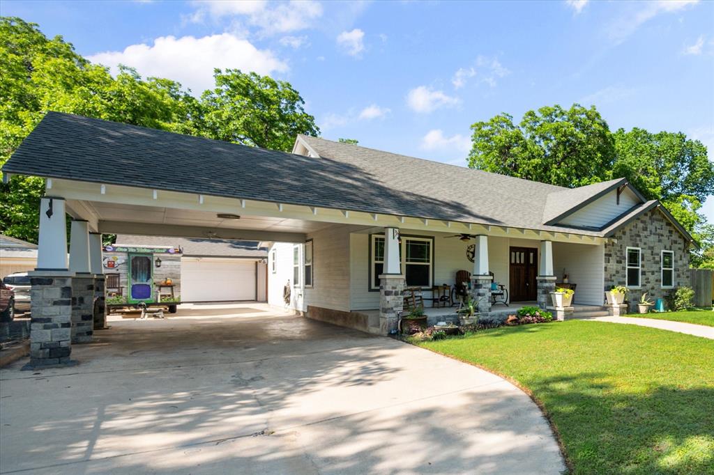 4421 Blackstone Drive
