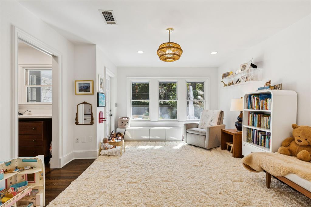 Forest Hills - Residential