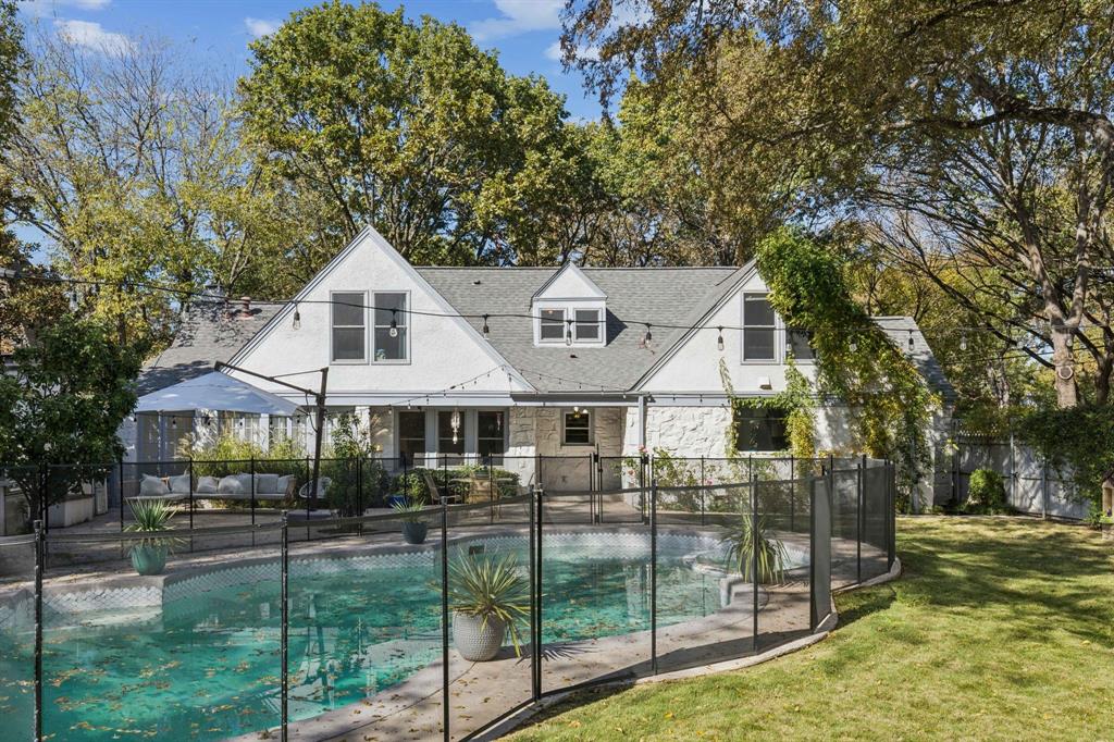 Forest Hills - Residential