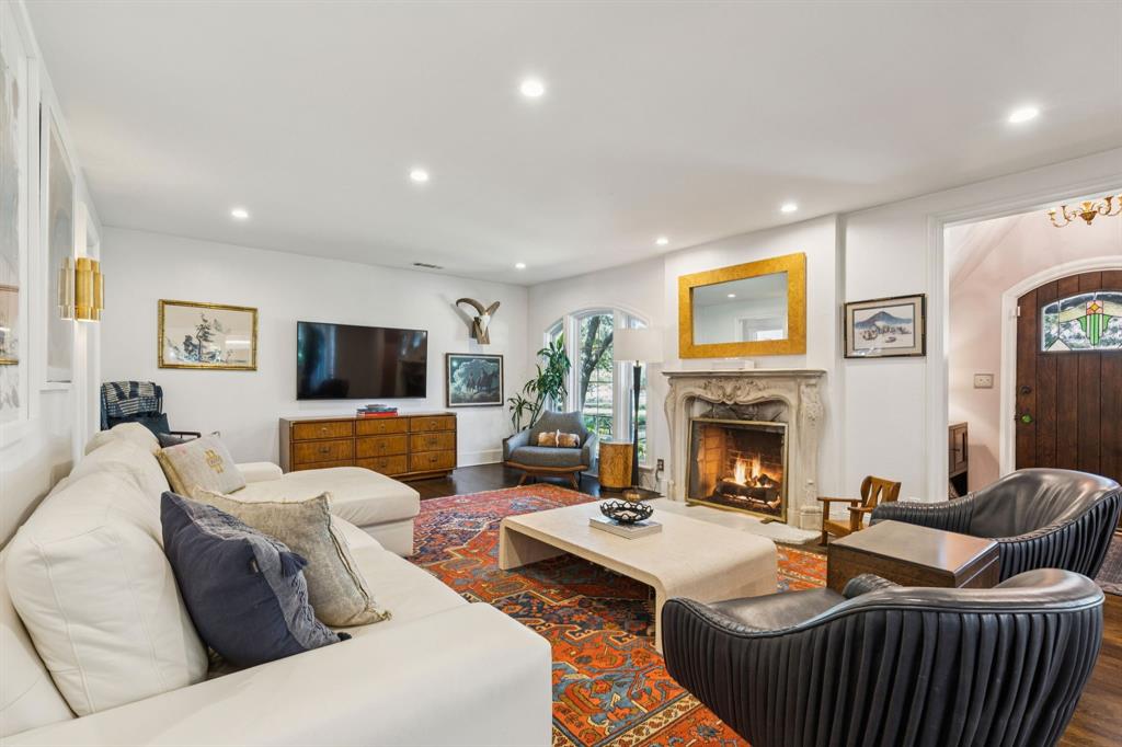 8184 Santa Clara Drive