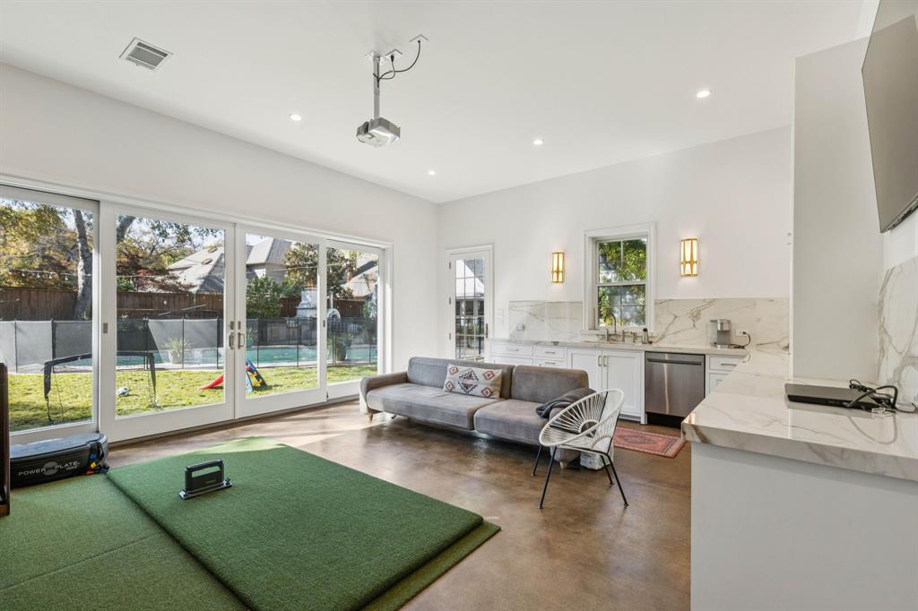 Forest Hills - Residential