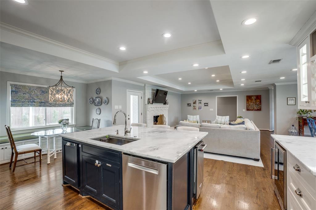6470 Woodcrest Lane