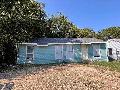 2028 Eva Street Grand Prairie TX 75051