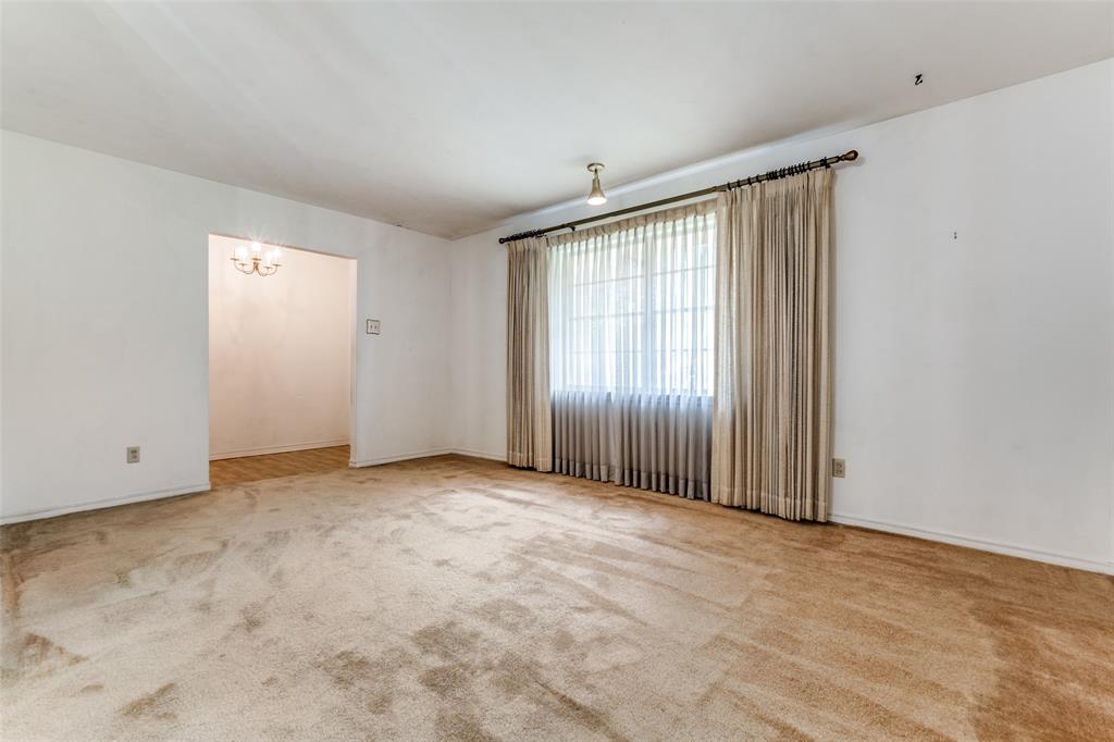 9935 Knoll Krest Drive