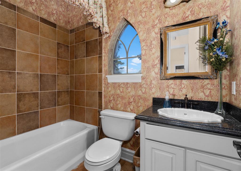 Lakeside On Long Lake - Residential