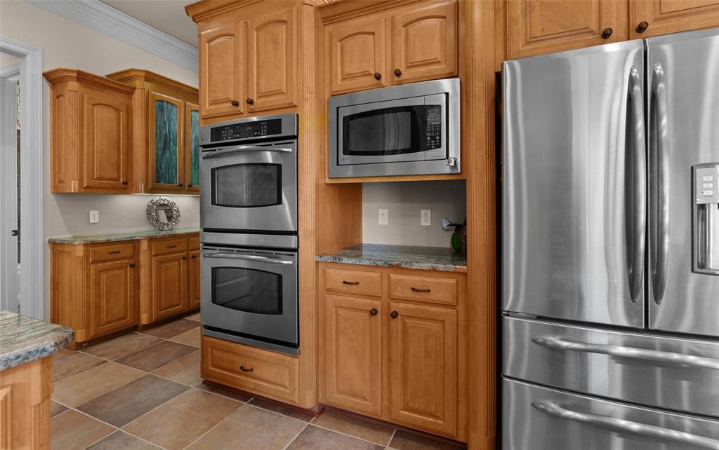 Lakeside On Long Lake - Residential