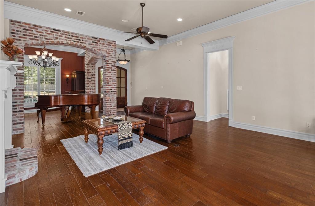 Lakeside On Long Lake - Residential