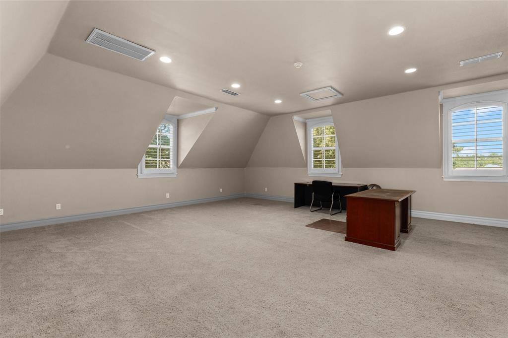 Lakeside On Long Lake - Residential