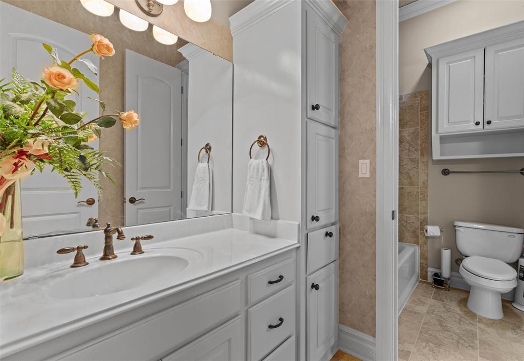 Lakeside On Long Lake - Residential