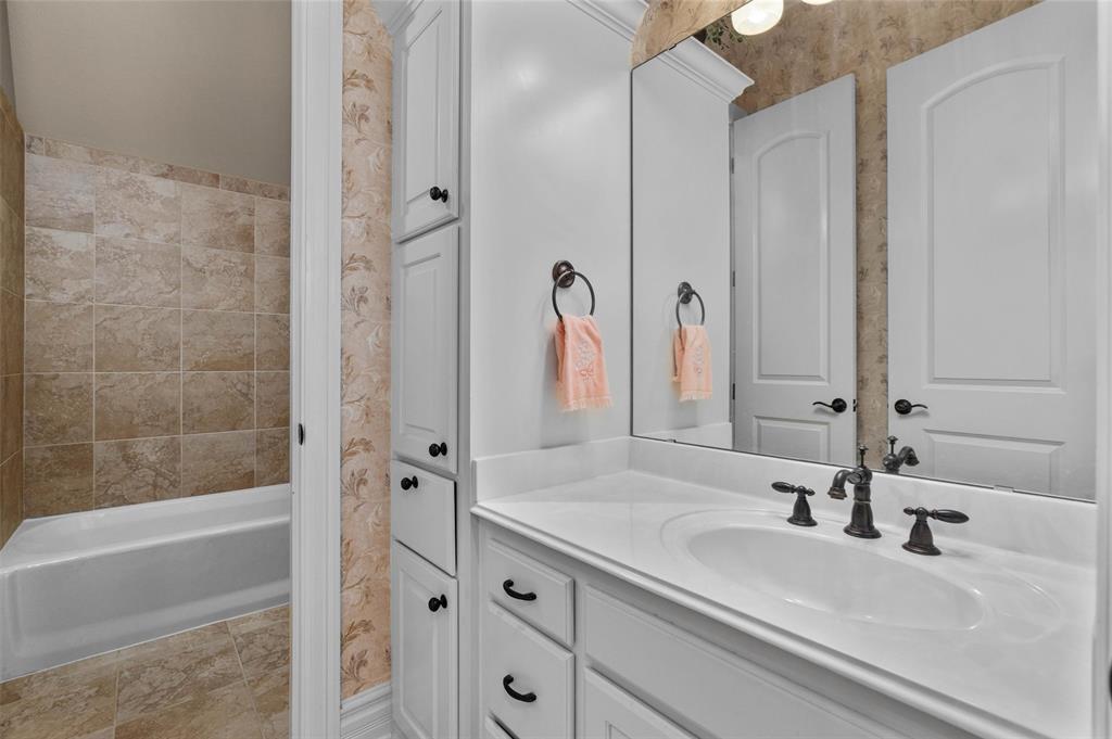 Lakeside On Long Lake - Residential