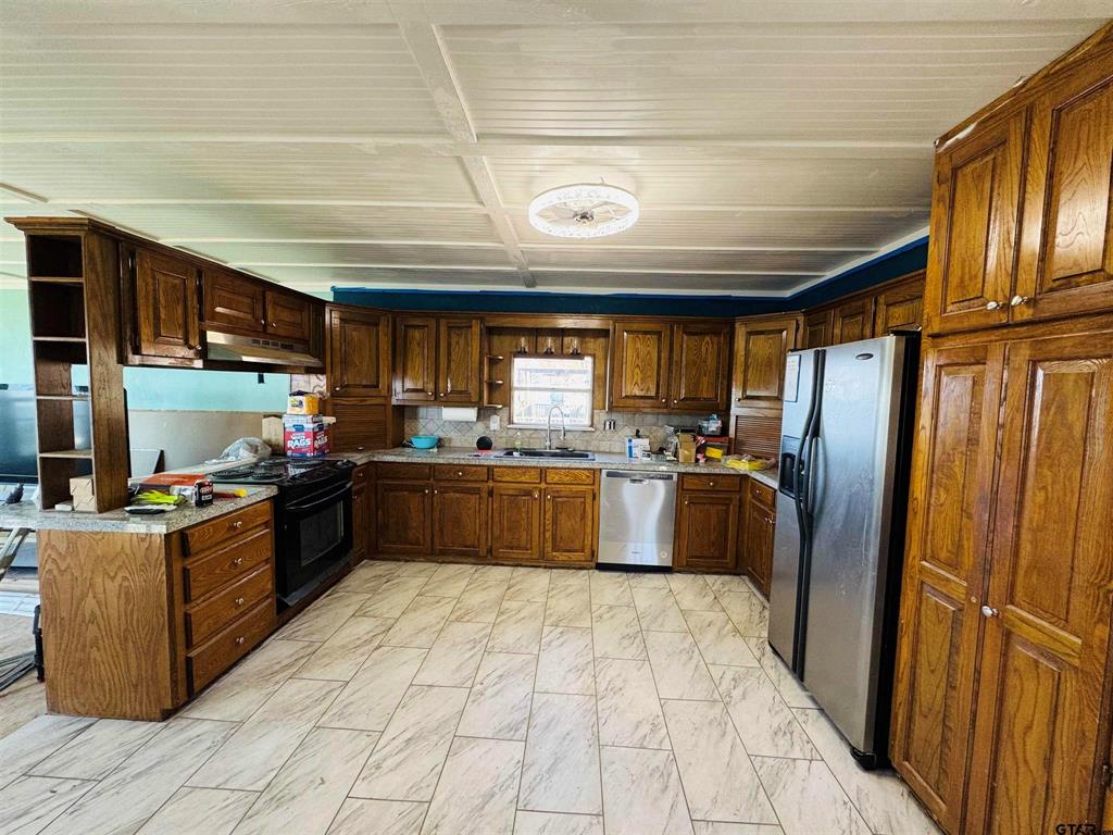 Pine Trail Shores - Residential