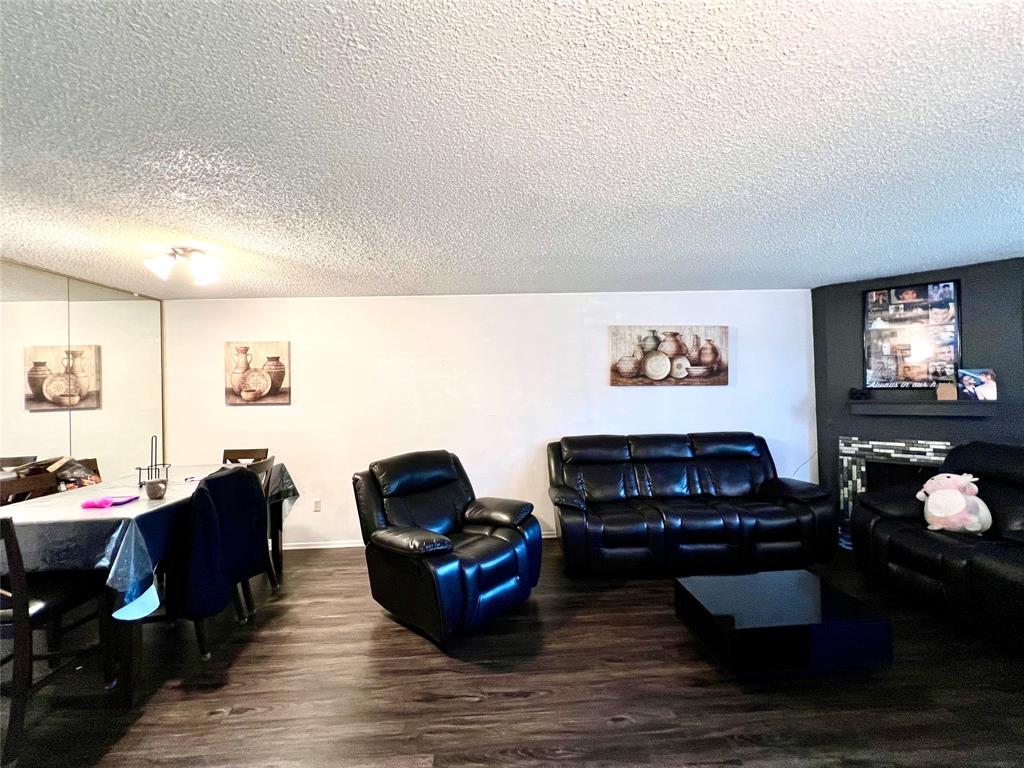 Cambridge Condos Ph 01 03 - Residential