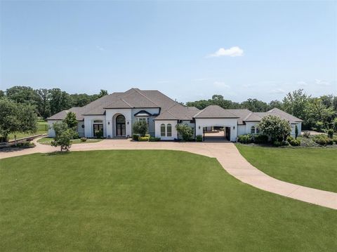 Photo of 530 W Hickory Ridge Circle, Argyle, TX 76226 (MLS # 20976718) Photo of 530 W Hickory Ridge Circle, Argyle, TX 76226 (MLS # 20976718)