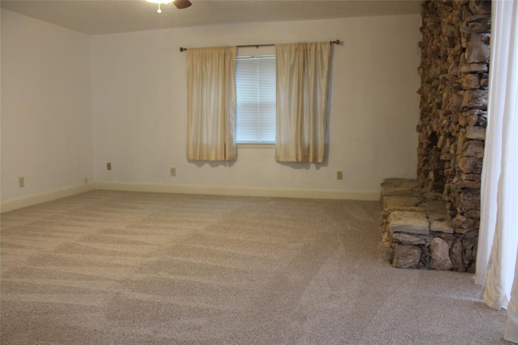 5909 Excalibur Drive