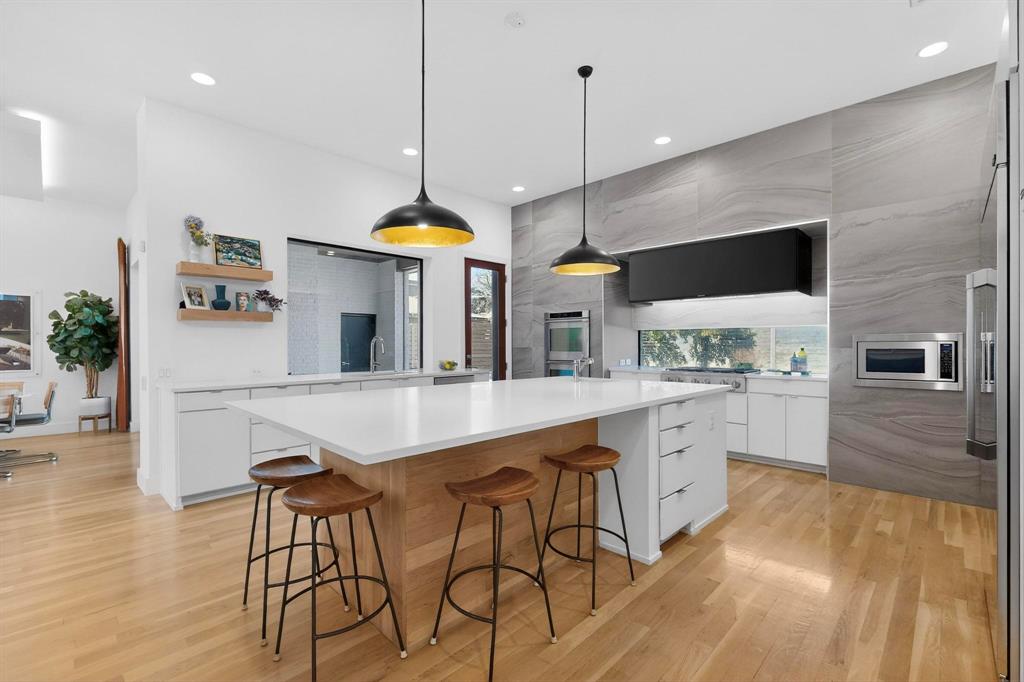 6915 Pasadena Avenue