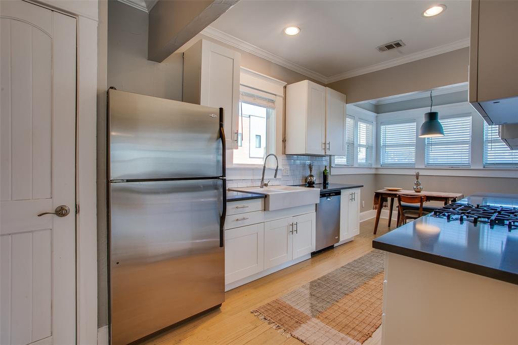 Dallas Land & Loan 02 - Residential