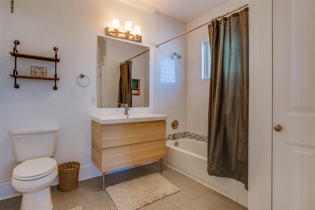 Dallas Land & Loan 02 - Residential