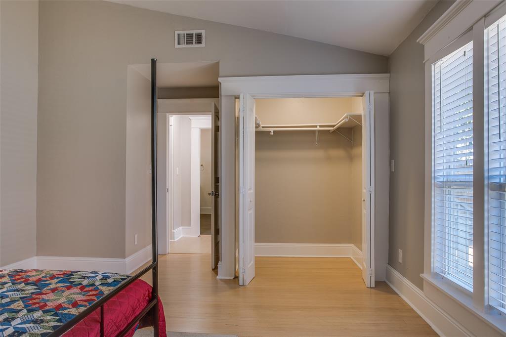 Dallas Land & Loan 02 - Residential