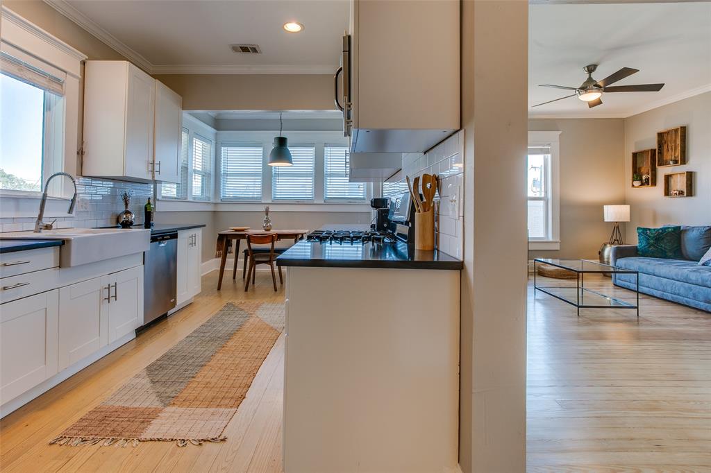 Dallas Land & Loan 02 - Residential