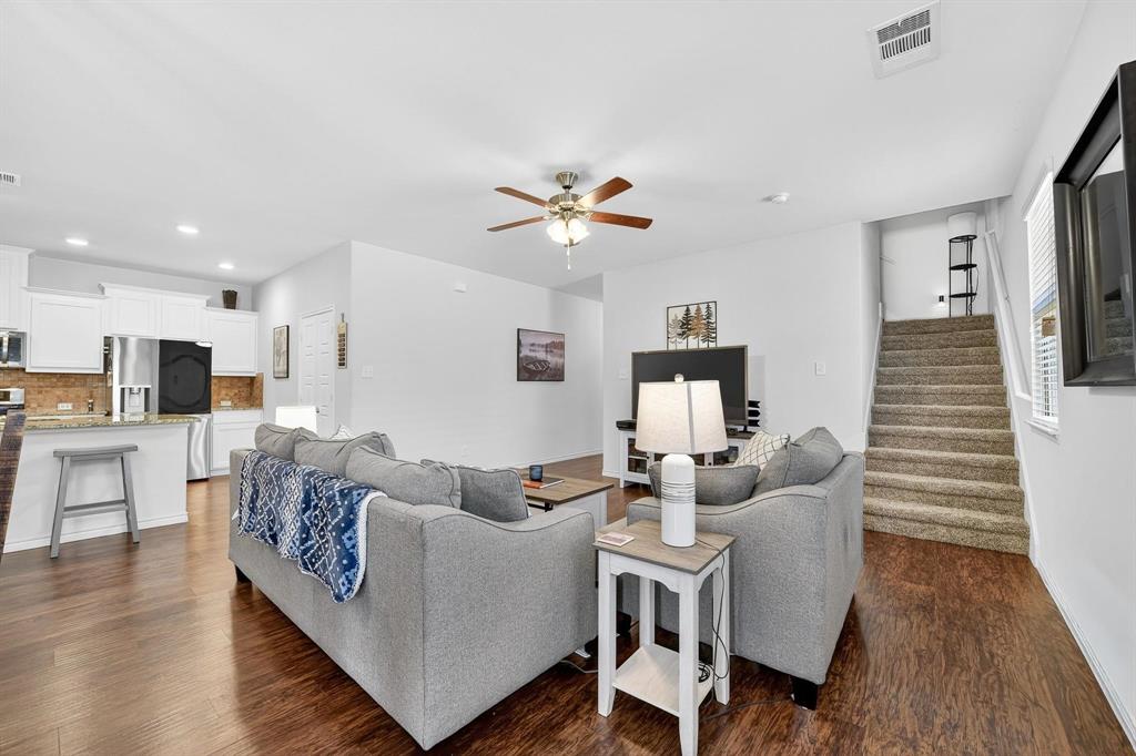 Valencia On The Lake - Residential Lease