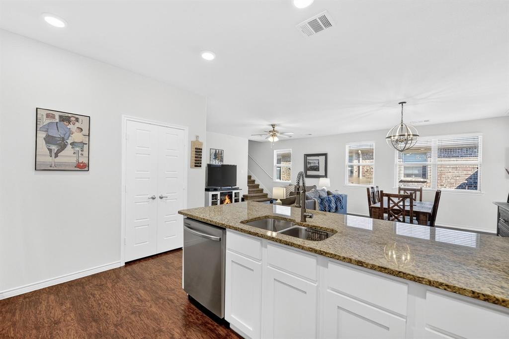 Valencia On The Lake - Residential Lease