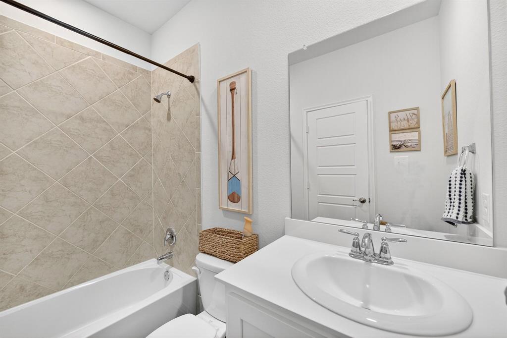 Valencia On The Lake - Residential Lease