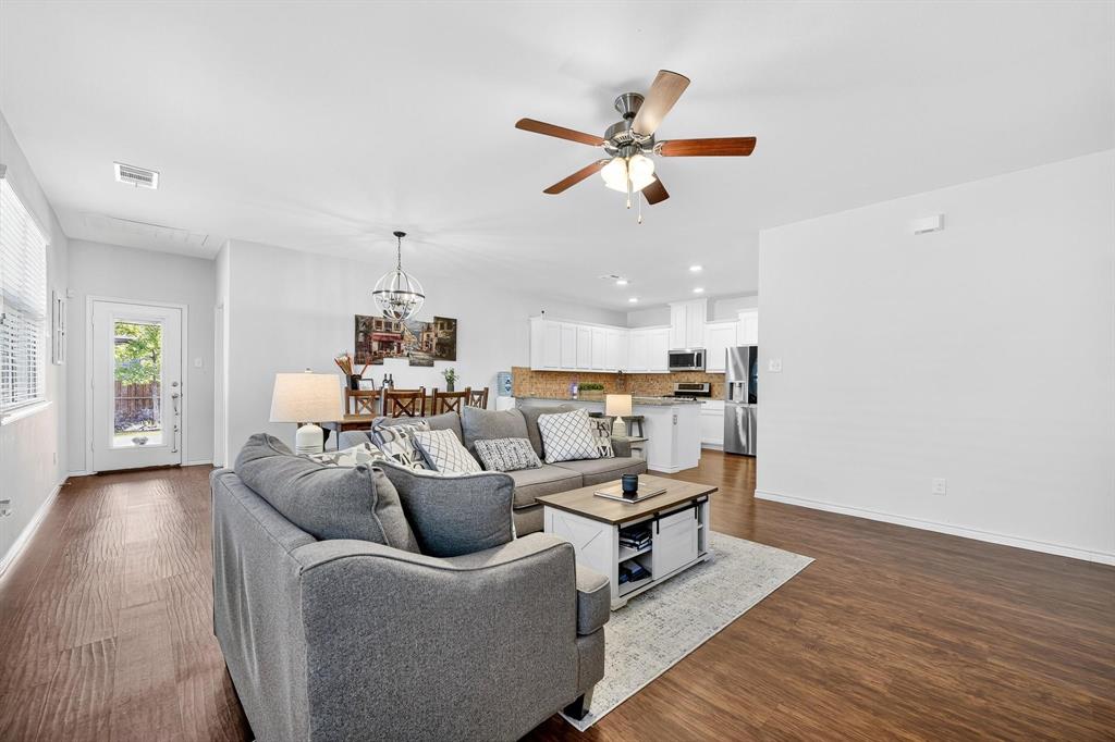 Valencia On The Lake - Residential Lease