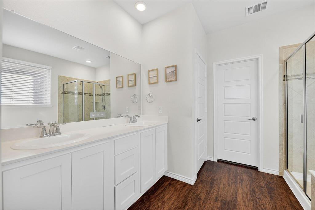 Valencia On The Lake - Residential Lease