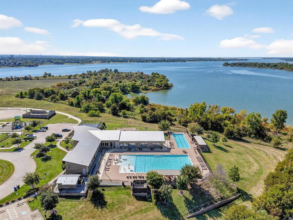 Valencia On The Lake - Residential Lease