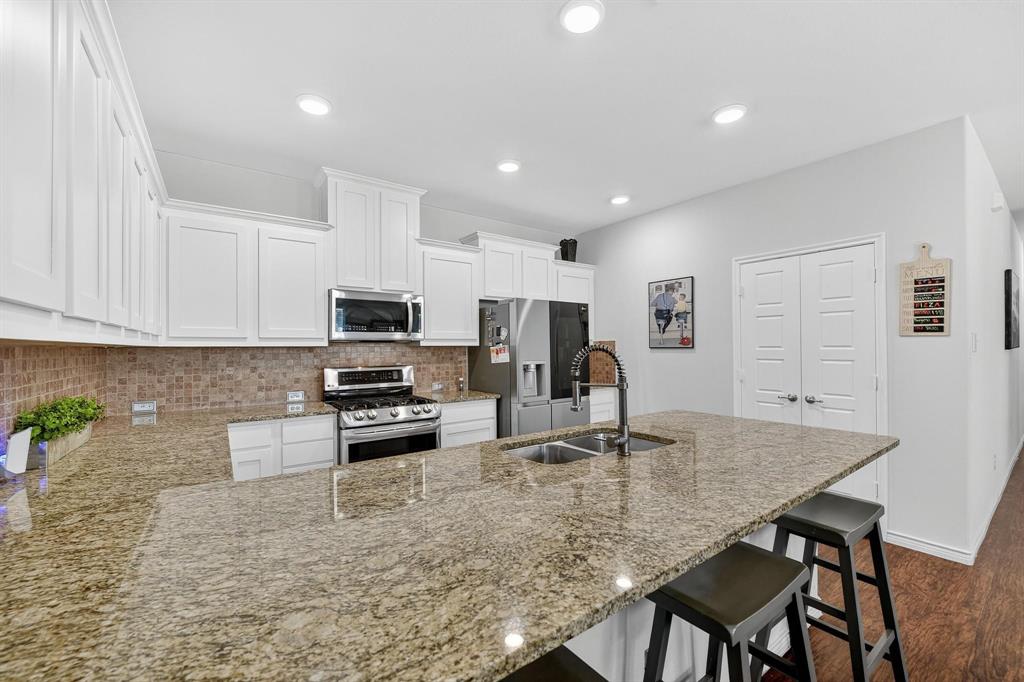 Valencia On The Lake - Residential Lease