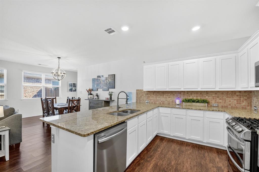 Valencia On The Lake - Residential Lease