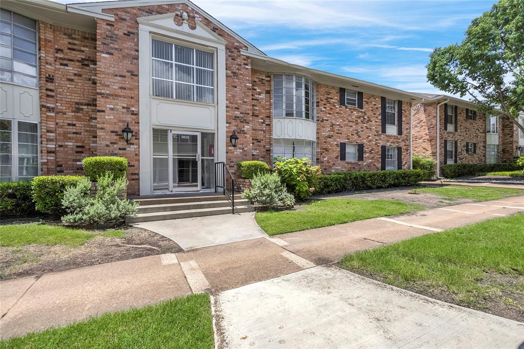 Williamsburg 02 Condo - Residential