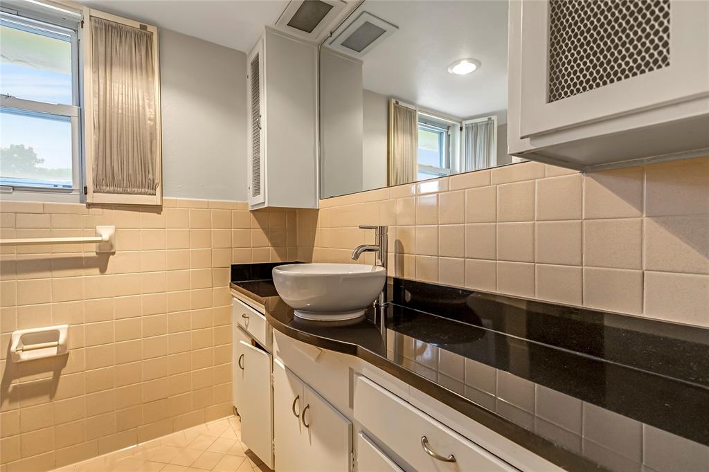 Williamsburg 02 Condo - Residential