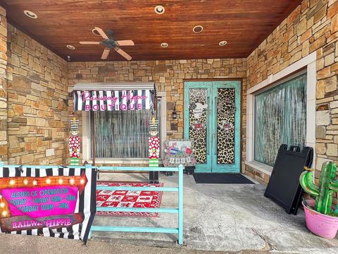 102 N Palestine Athens TX 75751