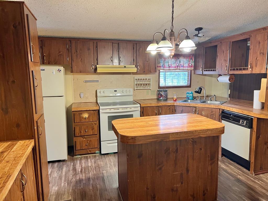 BASQUEZ GREGORIA - Residential