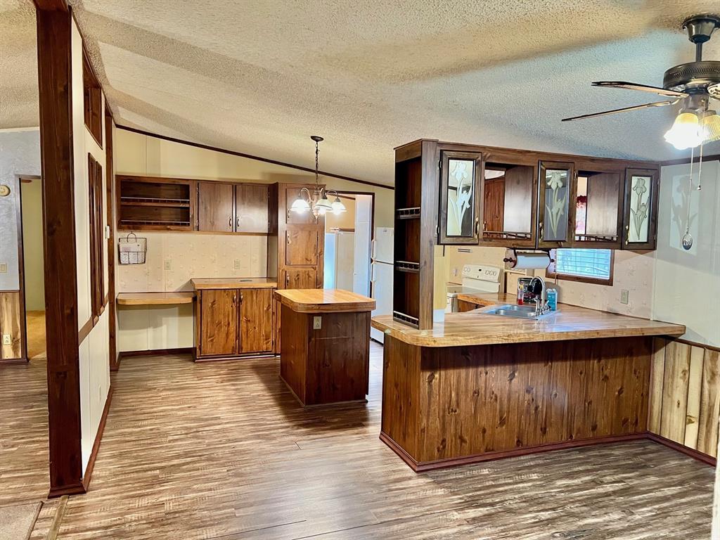 BASQUEZ GREGORIA - Residential