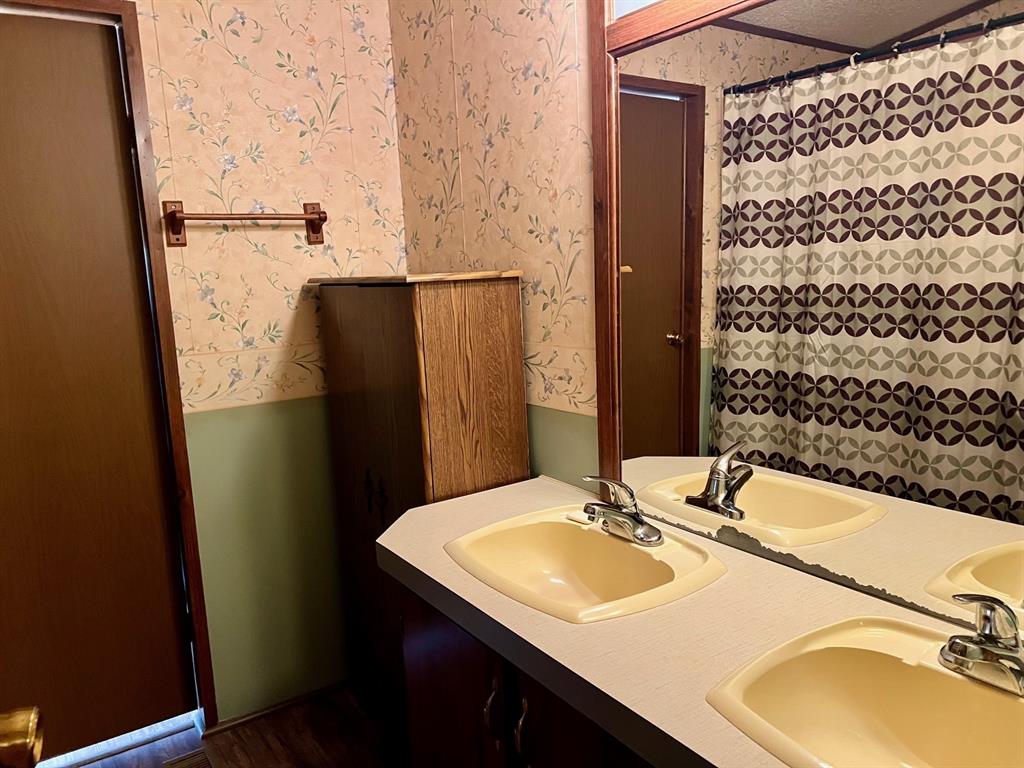 BASQUEZ GREGORIA - Residential